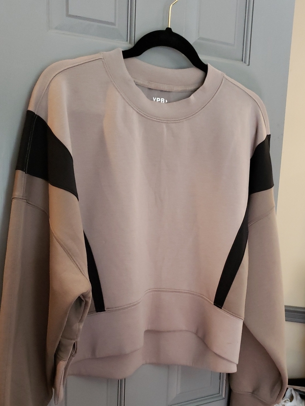Taupe and Black Crewneck Sweater L/G YPB